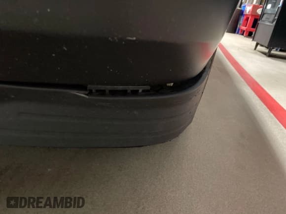 ✅ 2014 Chevrolet Silverado 1500 Work Truck • VIN: 1GCNCPEH9EZ158859 • Lot: 43705327. Listed on IAAI with 156,201 mi. Free auction sales archive from the USA and detailed vehicle history report at DreamBid. Image 22.