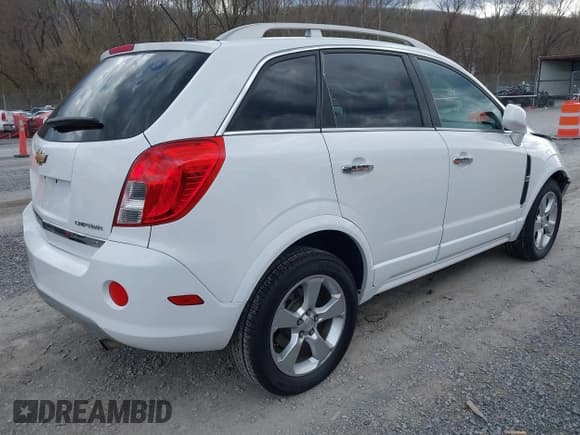✅ 2014 Chevrolet Captiva Sport LT • VIN: 3GNAL3EK7ES660194 • Lot: 41891212. Wystawiony na IAAI z przebiegiem 121 668 mil. Bezpłatny archiwum sprzedaży aukcyjnych z USA i szczegółowy raport historii pojazdu na DreamBid. Zdjęcie 4.