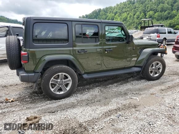 ✅ 2022 Jeep Wrangler Unlimited Sahara Altitude • VIN: 1C4HJXEG1NW172377 • Lot: 63107395. Listed on Copart with 33,920 mi. Free auction sales archive from the USA and detailed vehicle history report at DreamBid. Image 3.