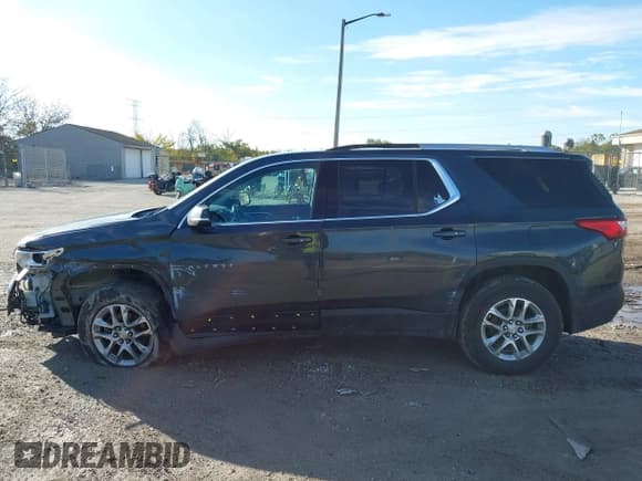 ✅ 2018 Chevrolet Traverse LT Cloth • VIN: 1GNEVGKW9JJ226820 • Lot: 43420297. Wystawiony na IAAI z przebiegiem 104 693 mil. Bezpłatny archiwum sprzedaży aukcyjnych z USA i szczegółowy raport historii pojazdu na DreamBid. Zdjęcie 14.