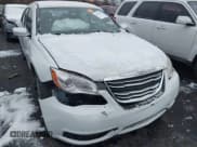 ✅ 2012 Chrysler 200 Touring • VIN: 1C3CCBBB2CN160648 • Lot: 43631538. Wystawiony na IAAI z przebiegiem 130 436 mil. Bezpłatny archiwum sprzedaży aukcyjnych z USA i szczegółowy raport historii pojazdu na DreamBid. Zdjęcie 6.