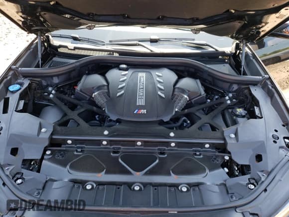 ✅ 2022 BMW X6 M • VIN: 5YMCY0C08N9K19543 • Lot: 49500493. Wystawiony na Copart z przebiegiem 11 324 mil. Bezpłatny archiwum sprzedaży aukcyjnych z USA i szczegółowy raport historii pojazdu na DreamBid. Zdjęcie 12.