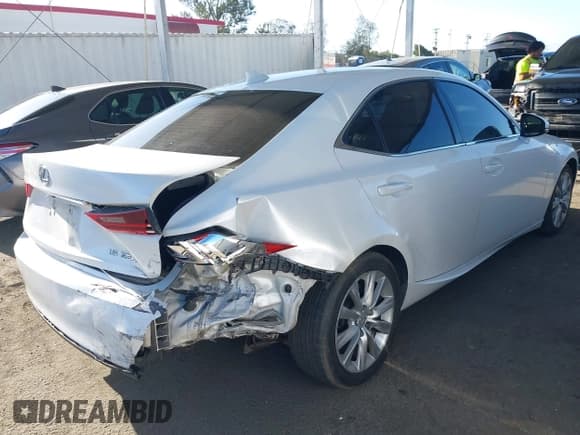 ✅ 2014 Lexus IS 250 • VIN: JTHBF1D24E5022147 • Lot: 42239619. Listed on IAAI with 143,448 mi. Free auction sales archive from the USA and detailed vehicle history report at DreamBid. Image 4.