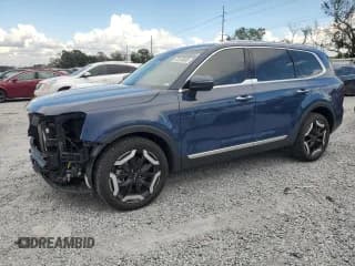 ✅ 2023 Kia Telluride S • VIN: 5XYP64GC2PG408265 • Lot: 69193655. Wystawiony na Copart z przebiegiem 40 493 mil. Bezpłatny archiwum sprzedaży aukcyjnych z USA i szczegółowy raport historii pojazdu na DreamBid. Zdjęcie 1.
