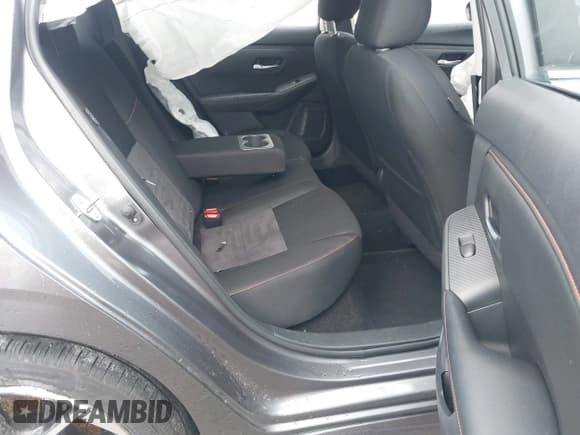 ✅ 2025 Nissan Sentra SR • VIN: 3N1AB8DV7SY321578 • Lot: 43822468. Wystawiony na IAAI z przebiegiem 14 354 mil. Bezpłatny archiwum sprzedaży aukcyjnych z USA i szczegółowy raport historii pojazdu na DreamBid. Zdjęcie 8.