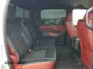 2020 Ram 1500 Rebel z VIN 1C6RRELT2LN303523, wystawiony jako Copart lot #54753485 z przebiegiem 90 533 mil mil oraz Szkoda całkowita • Salvage title. Historia ofert i sprzedaży dostępna na DreamBid. Obrazek 11.