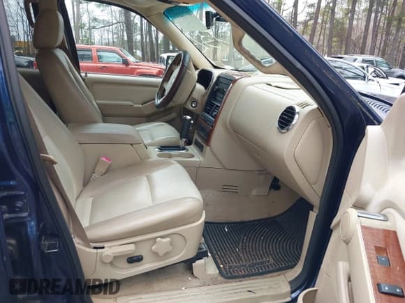 ✅ 2006 Ford Explorer Eddie Bauer • VIN: 1FMEU64816UA57673 • Lot: 41732011. Listed on IAAI with 163,591 mi. Free auction sales archive from the USA and detailed vehicle history report at DreamBid. Image 5.