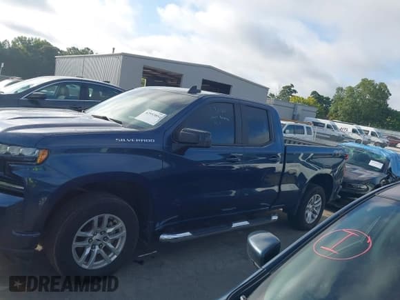 ✅ 2019 Chevrolet Silverado 1500 RST • VIN: 1GCRYEED0KZ191622 • Lot: 42953854. Wystawiony na IAAI z przebiegiem 100 807 mil. Bezpłatny archiwum sprzedaży aukcyjnych z USA i szczegółowy raport historii pojazdu na DreamBid. Zdjęcie 14.