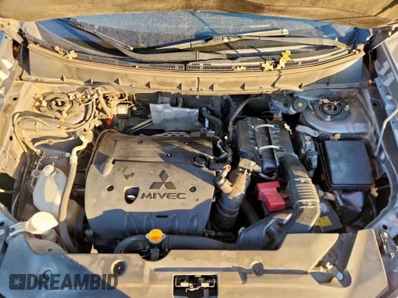 ✅ 2011 Mitsubishi Outlander ES • VIN: JA4AP3AU2BZ018169 • Лот: 92711065. Опубликован ранее на Copart с пробегом 230 662 миль. Бесплатный доступ к архиву аукционных продаж из США и подробный отчёт об истории автомобиля на DreamBid. Изображение 11.