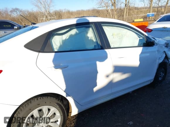 ✅ 2019 Hyundai Accent SE • VIN: 3KPC24A33KE069184 • Лот: 41452724. Опубликован ранее на IAAI с пробегом 66 049 миль. Бесплатный доступ к архиву аукционных продаж из США и подробный отчёт об истории автомобиля на DreamBid. Изображение 13.
