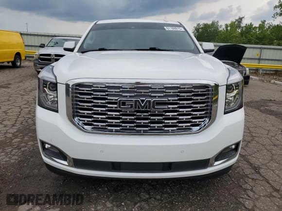 ✅ 2018 GMC Yukon XL Denali • VIN: 1GKS2HKJ1JR166908 • Lot: 61160015. Listed on Copart with 143,307 mi. Free auction sales archive from the USA and detailed vehicle history report at DreamBid. Image 5.