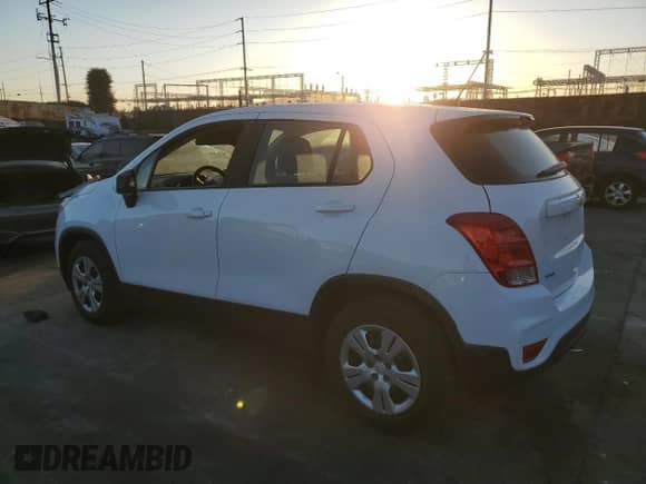 2018 Chevrolet Trax LS с VIN 3GNCJKSB2JL237296, выставлен на аукционе Copart как лот 87913505 с пробегом 52 340 миль миль и Списание • Salvage title. История ставок и продаж доступна на DreamBid. Изображение 2.