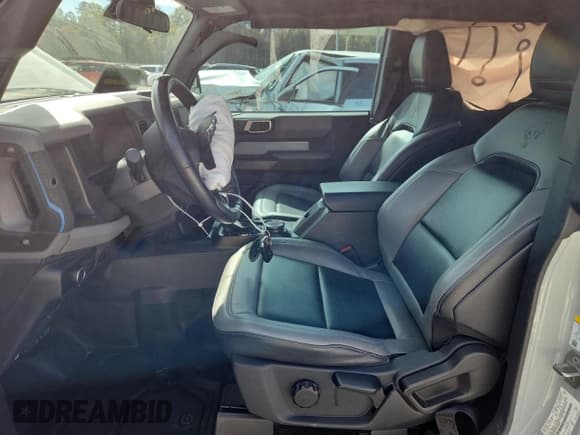 ✅ 2022 Ford Bronco Outer Banks • VIN: 1FMDE5AP0NLB46086 • Lot: 87227755. Wystawiony na Copart z przebiegiem 65 421 mil. Bezpłatny archiwum sprzedaży aukcyjnych z USA i szczegółowy raport historii pojazdu na DreamBid. Zdjęcie 7.