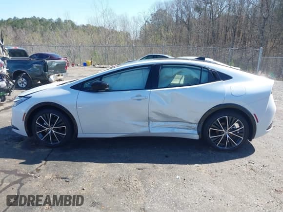 ✅ 2024 Toyota Prius LE • VIN: JTDACAAU6R3043434 • Lot: 41757074. Wystawiony na IAAI z przebiegiem 422 mil. Bezpłatny archiwum sprzedaży aukcyjnych z USA i szczegółowy raport historii pojazdu na DreamBid. Zdjęcie 14.