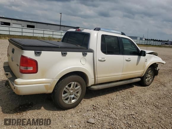 ✅ 2008 Ford Explorer Sport Trac Limited • VIN: 1FMEU53878UA78638 • Lot: 65582635. Wystawiony na Copart z przebiegiem 144 009 mil. Bezpłatny archiwum sprzedaży aukcyjnych z USA i szczegółowy raport historii pojazdu na DreamBid. Zdjęcie 3.