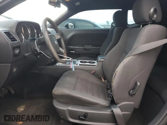 ✅ 2010 Dodge Challenger SE • VIN: 2B3CJ4DV4AH162655 • Lot: 79945324. Wystawiony na Copart z przebiegiem 175 245 mil. Bezpłatny archiwum sprzedaży aukcyjnych z USA i szczegółowy raport historii pojazdu na DreamBid. Zdjęcie 7.