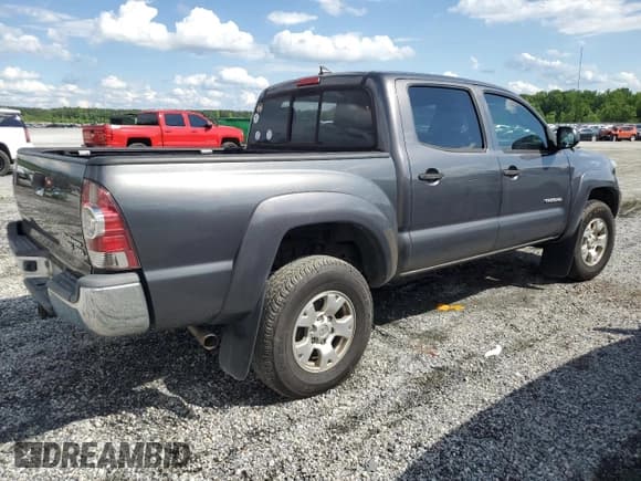✅ 2014 Toyota Tacoma PreRunner • VIN: 5TFJU4GN2EX054013 • Lot: 56953795. Listed on Copart with 183,484 mi. Free auction sales archive from the USA and detailed vehicle history report at DreamBid. Image 3.