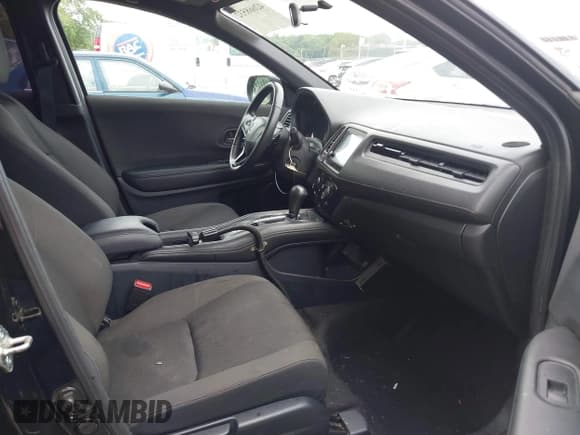 ✅ 2020 Honda HR-V Sport • VIN: 3CZRU6H17LM727045 • Lot: 42668532. Listed on IAAI with 105,900 mi. Free auction sales archive from the USA and detailed vehicle history report at DreamBid. Image 5.