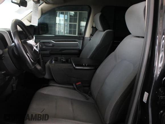 ✅ 2019 Ram 1500 Big Horn • VIN: 1C6SRFFT3KN780768 • Лот: 61041775. Опубликован ранее на Copart с пробегом 93 415 миль. Бесплатный доступ к архиву аукционных продаж из США и подробный отчёт об истории автомобиля на DreamBid. Изображение 9.