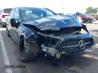 ✅ 2021 Mercedes-Benz E 350 • VIN: W1KZF8EB3MA944847 • Lot: 42318693. Wystawiony na IAAI z przebiegiem 31 195 mil. Bezpłatny archiwum sprzedaży aukcyjnych z USA i szczegółowy raport historii pojazdu na DreamBid. Zdjęcie 1.