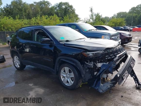 ✅ 2022 Jeep Compass Latitude • VIN: 3C4NJDBB0NT124370 • Lot: 43007081. Listed on IAAI with 34,161 mi. Free auction sales archive from the USA and detailed vehicle history report at DreamBid. Image 1.