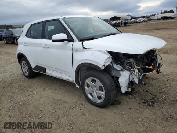 2020 Hyundai Venue SE with VIN KMHRB8A33LU018834, listed as a Copart auction lot 81321904 with 19,897 mi miles and Salvage title. Bid and sale history available at DreamBid. Image 4.