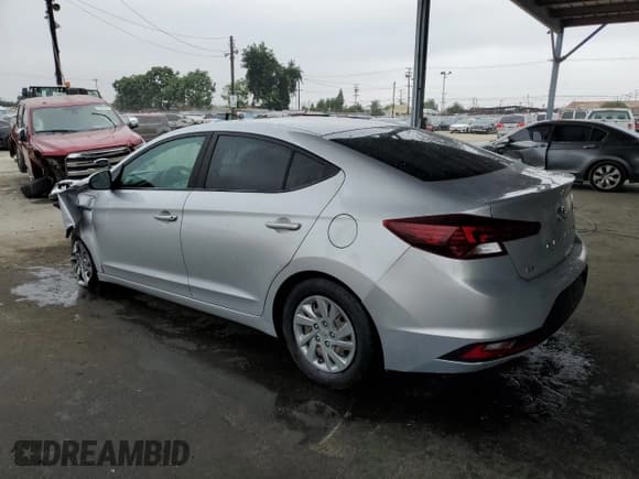✅ 2019 Hyundai Elantra SE • VIN: KMHD74LF0KU757010 • Lot: 81782175. Wystawiony na Copart z przebiegiem 77 147 mil. Bezpłatny archiwum sprzedaży aukcyjnych z USA i szczegółowy raport historii pojazdu na DreamBid. Zdjęcie 2.