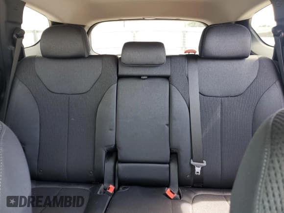 ✅ 2019 Hyundai Santa Fe SE • VIN: 5NMS23AD6KH014798 • Lot: 67141024. Wystawiony na Copart z przebiegiem Nie podano. Bezpłatny archiwum sprzedaży aukcyjnych z USA i szczegółowy raport historii pojazdu na DreamBid. Zdjęcie 10.