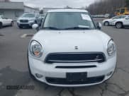 ✅ 2016 MINI Countryman S • VIN: WMWZC5C58GWU20483 • Lot: 43678824. Wystawiony na IAAI z przebiegiem 124 173 mil. Bezpłatny archiwum sprzedaży aukcyjnych z USA i szczegółowy raport historii pojazdu na DreamBid. Zdjęcie 12.
