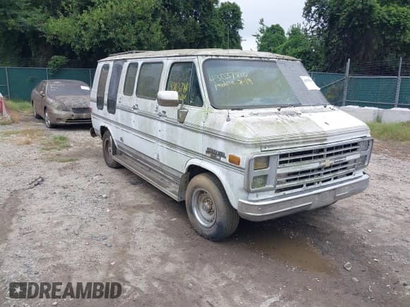 ✅ 1991 Chevrolet Chevy Van • VIN: 2GBEG25K7M4133150 • Лот: 43037810. Опубликован ранее на IAAI с пробегом 177 836 миль. Бесплатный доступ к архиву аукционных продаж из США и подробный отчёт об истории автомобиля на DreamBid. Изображение 1.