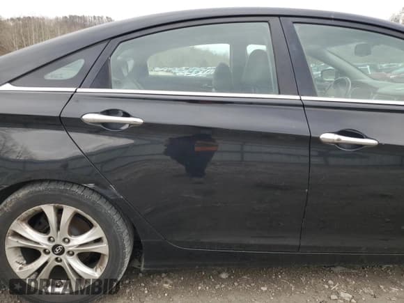 ✅ 2013 Hyundai Sonata Limited • VIN: 5NPEC4AC8DH580071 • Лот: 48237685. Опубликован ранее на Copart с пробегом 159 398 миль. Бесплатный доступ к архиву аукционных продаж из США и подробный отчёт об истории автомобиля на DreamBid. Изображение 10.