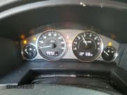 ✅ 2008 Jeep Commander Limited • VIN: 1J8HG58N18C124955 • Лот: 73711314. Опубликован ранее на Copart с пробегом 175 184 миль. Бесплатный доступ к архиву аукционных продаж из США и подробный отчёт об истории автомобиля на DreamBid. Изображение 9.