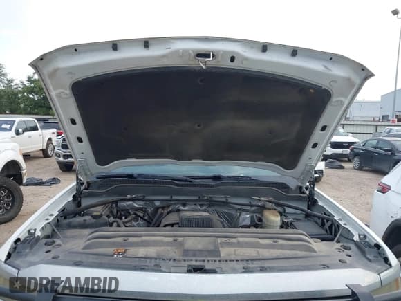 ✅ 2015 Chevrolet Silverado 2500HD LT • VIN: 1GC2KVEG8FZ544983 • Lot: 42264875. Wystawiony na IAAI z przebiegiem 186 478 mil. Bezpłatny archiwum sprzedaży aukcyjnych z USA i szczegółowy raport historii pojazdu na DreamBid. Zdjęcie 10.