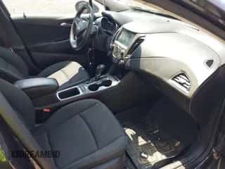 2016 Chevrolet Cruze LT с VIN 1G1BE5SM6G7254748, выставлен на аукционе IAAI как лот 42407601 с пробегом 109 154 миль миль и . История ставок и продаж доступна на DreamBid. Изображение 5.