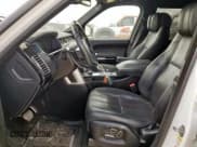 ✅ 2015 Land Rover Range Rover Supercharged • VIN: SALGS3TF2FA210878 • Lot: 84906745. Wystawiony na Copart z przebiegiem 170 020 mil. Bezpłatny archiwum sprzedaży aukcyjnych z USA i szczegółowy raport historii pojazdu na DreamBid. Zdjęcie 7.