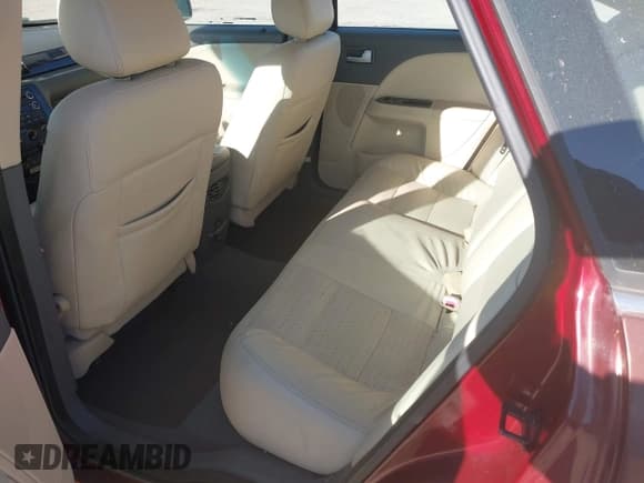 ✅ 2008 Mercury Sable • VIN: 1MEHM40W68G606133 • Lot: 41739248. Wystawiony na IAAI z przebiegiem 93 296 mil. Bezpłatny archiwum sprzedaży aukcyjnych z USA i szczegółowy raport historii pojazdu na DreamBid. Zdjęcie 8.