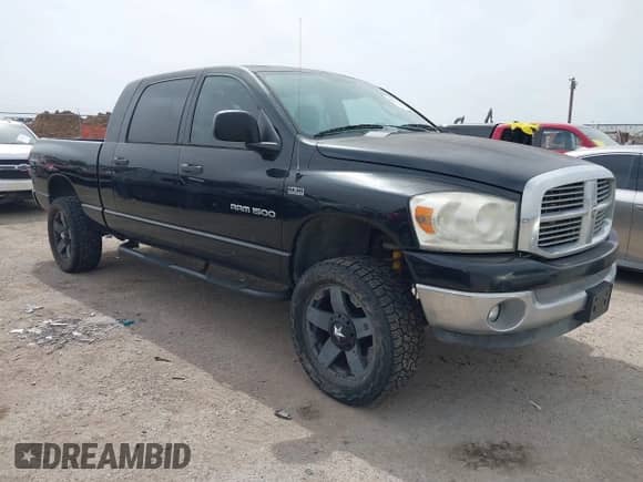 2008 Dodge 1500 SXT z VIN 3D7KS19D48G147322, wystawiony jako IAAI lot #41777840 z przebiegiem 240 327 mil mil oraz . Historia ofert i sprzedaży dostępna na DreamBid. Obrazek 1.