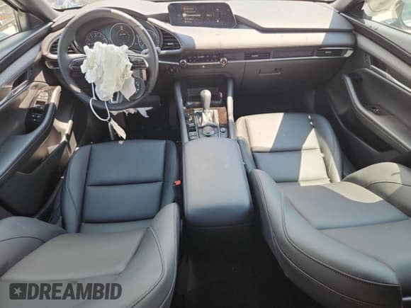 ✅ 2025 Mazda 3 S Select Sport • VIN: JM1BPAKM5S1786031 • Лот: 63350985. Опубликован ранее на Copart с пробегом 4 866 миль. Бесплатный доступ к архиву аукционных продаж из США и подробный отчёт об истории автомобиля на DreamBid. Изображение 8.