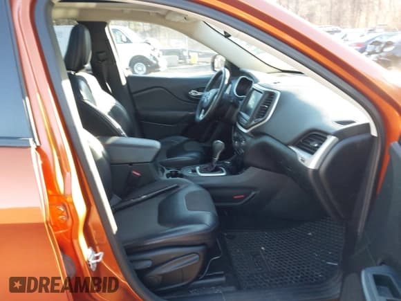 ✅ 2016 Jeep Cherokee Trailhawk • VIN: 1C4PJMBS5GW123544 • Lot: 43752659. Listed on IAAI with Not provided. Free auction sales archive from the USA and detailed vehicle history report at DreamBid. Image 5.