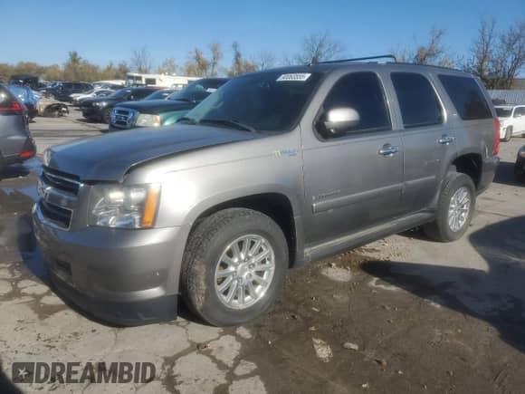 2008 Chevrolet Tahoe с VIN 1GNFC13548R120199, выставлен на аукционе Copart как лот 90063555 с пробегом 180 877 миль миль и Списание • Salvage title. История ставок и продаж доступна на DreamBid. Изображение 1.