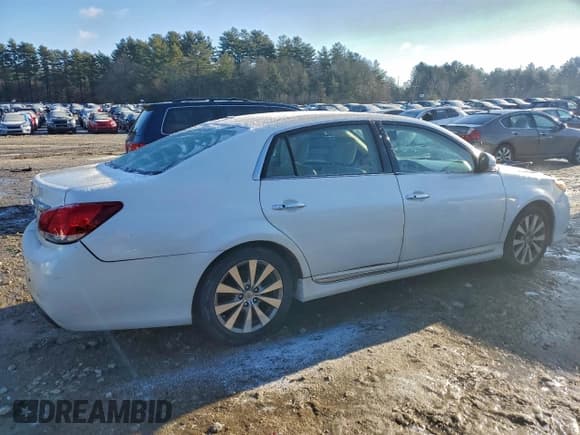 ✅ 2011 Toyota Avalon Limited • VIN: 4T1BK3DB4BU379687 • Lot: 95321185. Wystawiony na Copart z przebiegiem 192 878 mil. Bezpłatny archiwum sprzedaży aukcyjnych z USA i szczegółowy raport historii pojazdu na DreamBid. Zdjęcie 3.