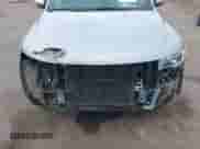 2018 Jeep Grand Cherokee Sterling z VIN 1C4RJFBG3JC138410, wystawiony jako IAAI lot #43242404 z przebiegiem 119 655 mil mil oraz . Historia ofert i sprzedaży dostępna na DreamBid. Obrazek 6.