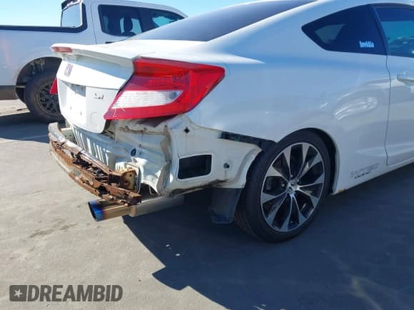 ✅ 2013 Honda Civic Si • VIN: 2HGFG4A58DH702710 • Lot: 43702001. Listed on IAAI with 180,219 mi. Free auction sales archive from the USA and detailed vehicle history report at DreamBid. Image 17.