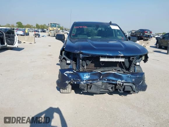 ✅ 2021 Chevrolet Silverado 1500 Custom • VIN: 3GCPWBEK6MG376058 • Lot: 43298320. Wystawiony na IAAI z przebiegiem 163 687 mil. Bezpłatny archiwum sprzedaży aukcyjnych z USA i szczegółowy raport historii pojazdu na DreamBid. Zdjęcie 12.