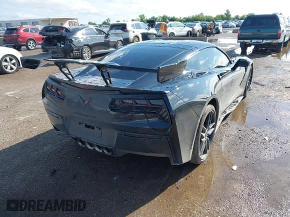 ✅ 2016 Chevrolet Corvette Z51 2LT • VIN: 1G1YK2D71G5120055 • Lot: 42383348. Listed on IAAI with 17,886 mi. Free auction sales archive from the USA and detailed vehicle history report at DreamBid. Image 4.