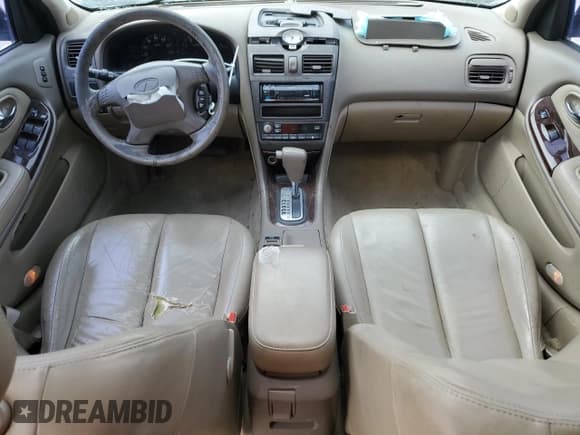 ✅ 2000 Infiniti I30 Luxury • VIN: JNKCA31A8YT203939 • Lot: 75921604. Listed on Copart with 162,568 mi. Free auction sales archive from the USA and detailed vehicle history report at DreamBid. Image 8.