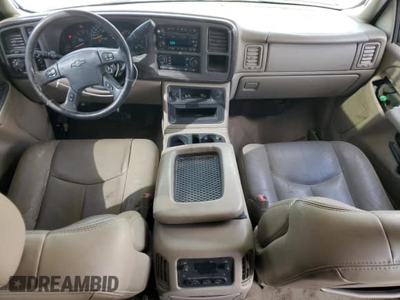 ✅ 2006 Chevrolet Silverado 2500HD LT1 • VIN: 1GCHK23D56F217489 • Лот: 52298565. Опубликован ранее на Copart с пробегом 149 250 миль. Бесплатный доступ к архиву аукционных продаж из США и подробный отчёт об истории автомобиля на DreamBid. Изображение 9.