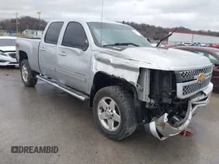 ✅ 2014 Chevrolet Silverado 2500HD LT • VIN: 1GC1KXC84EF139965 • Lot: 41466930. Wystawiony na IAAI z przebiegiem 206 748 mil. Bezpłatny archiwum sprzedaży aukcyjnych z USA i szczegółowy raport historii pojazdu na DreamBid. Zdjęcie 1.