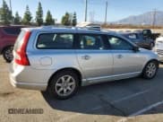 ✅ 2010 Volvo V70 • VIN: YV1982BW7A1154580 • Лот: 81620844. Опубликован ранее на Copart с пробегом 368 407 миль. Бесплатный доступ к архиву аукционных продаж из США и подробный отчёт об истории автомобиля на DreamBid. Изображение 3.
