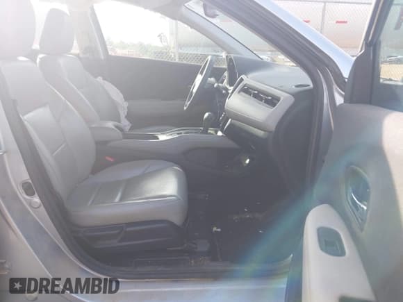 ✅ 2019 Honda HR-V LX • VIN: 3CZRU5H30KG715229 • Лот: 43523609. Опубликован ранее на IAAI с пробегом 90 740 миль. Бесплатный доступ к архиву аукционных продаж из США и подробный отчёт об истории автомобиля на DreamBid. Изображение 5.